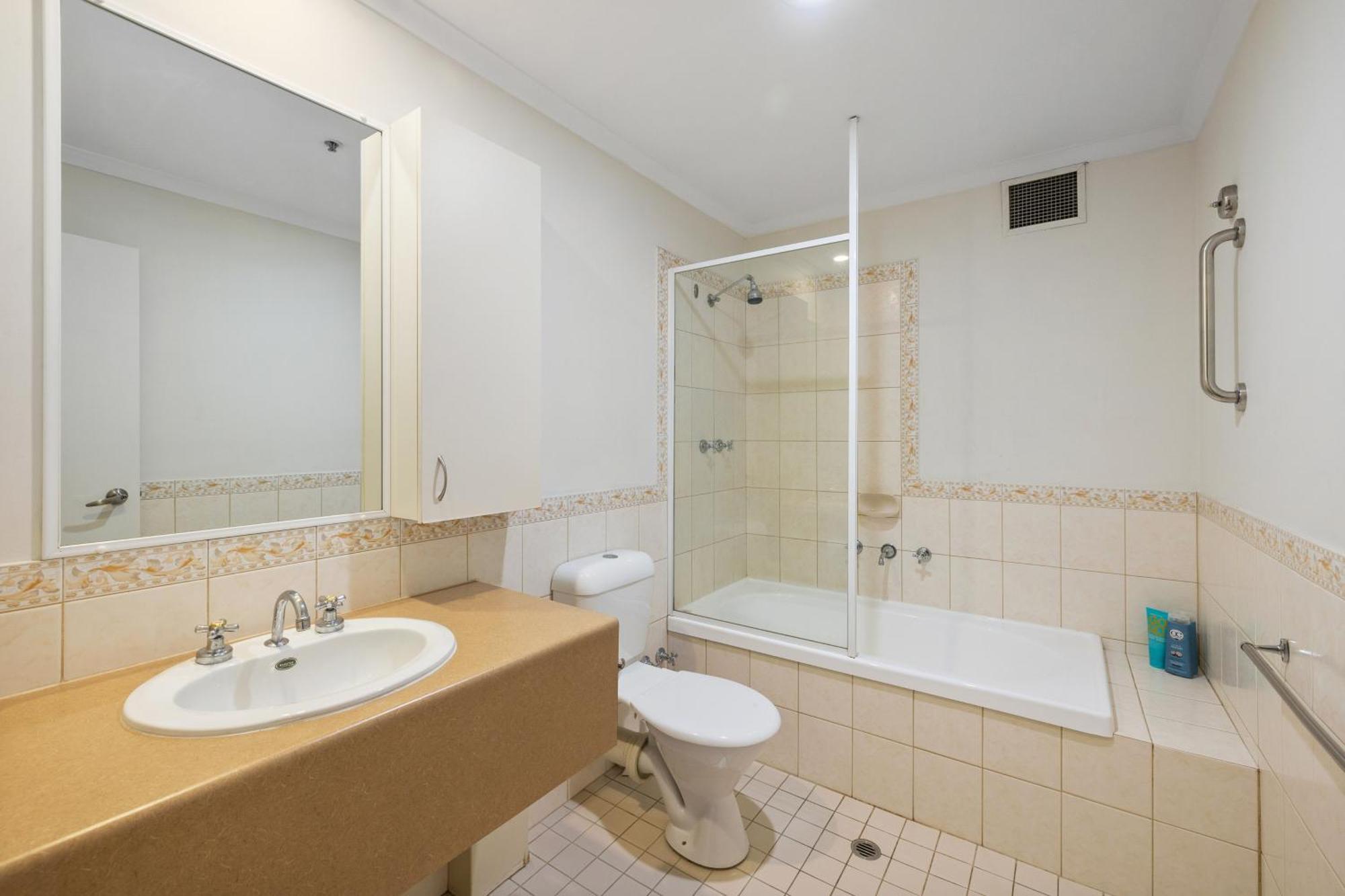 Apartment 304 Superior 1br Big Beautiful For 2